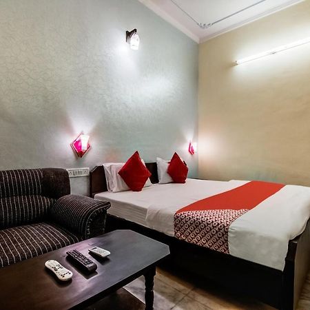 Oyo Hotel Malhotra Jaipur Exterior photo