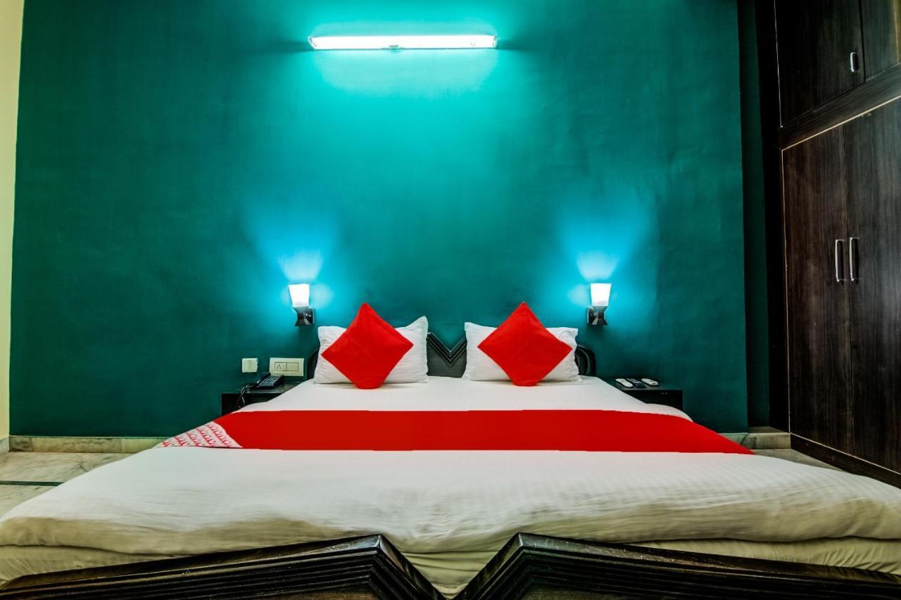 Oyo Hotel Malhotra Jaipur Exterior photo