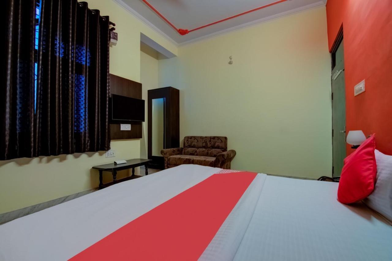 Oyo Hotel Malhotra Jaipur Exterior photo